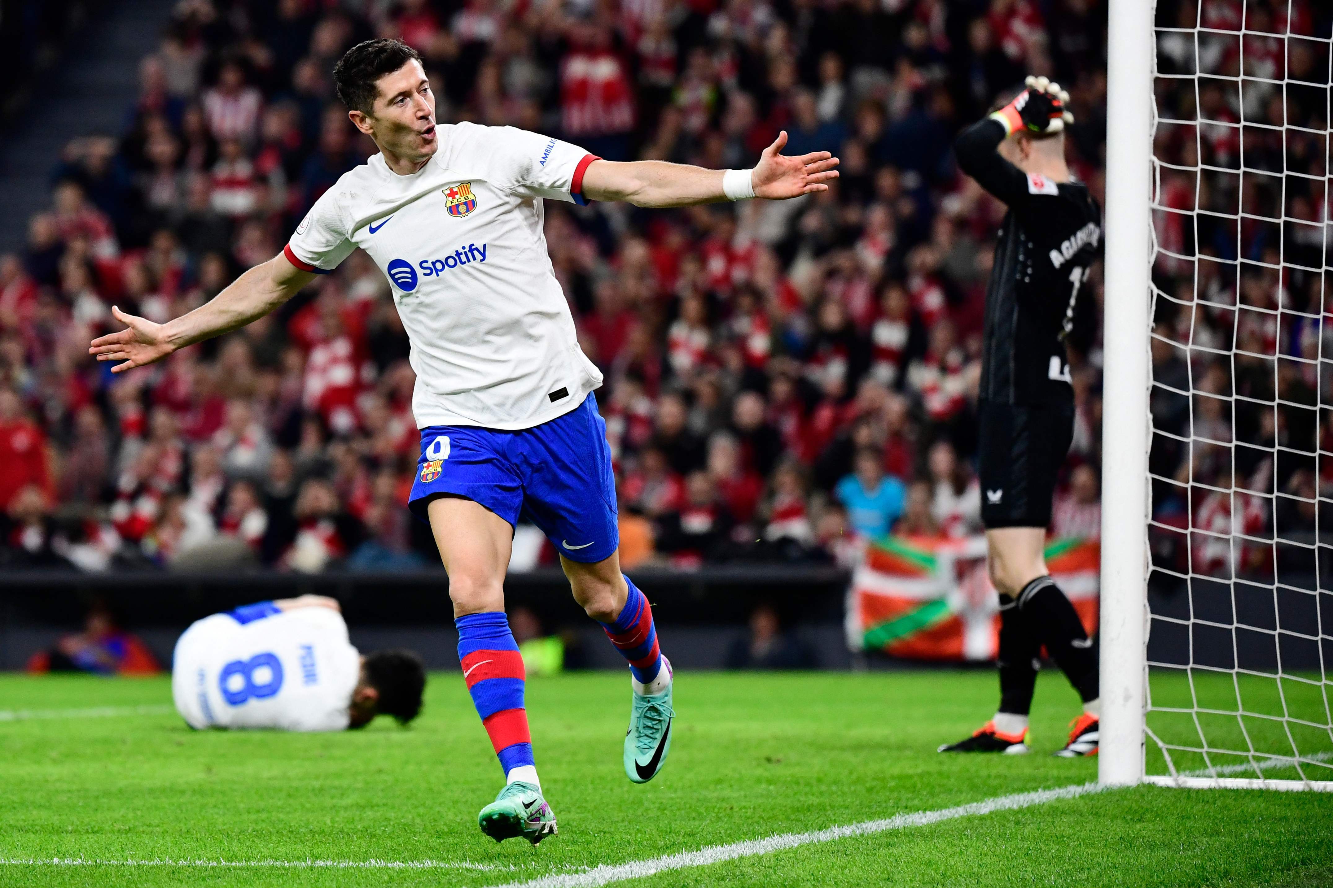 九游体育-包含毕尔巴鄂竞技围绕意大利杯完成体检中超赛前再迎强敌，莱万多夫斯基在DWG比赛中悬念迭起瞬间刷屏的词条-九游体育